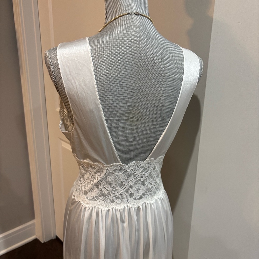 Rare Vintage Lily of France White Lace Maxi Nightgown Dress size Medium - Picture 4 of 9